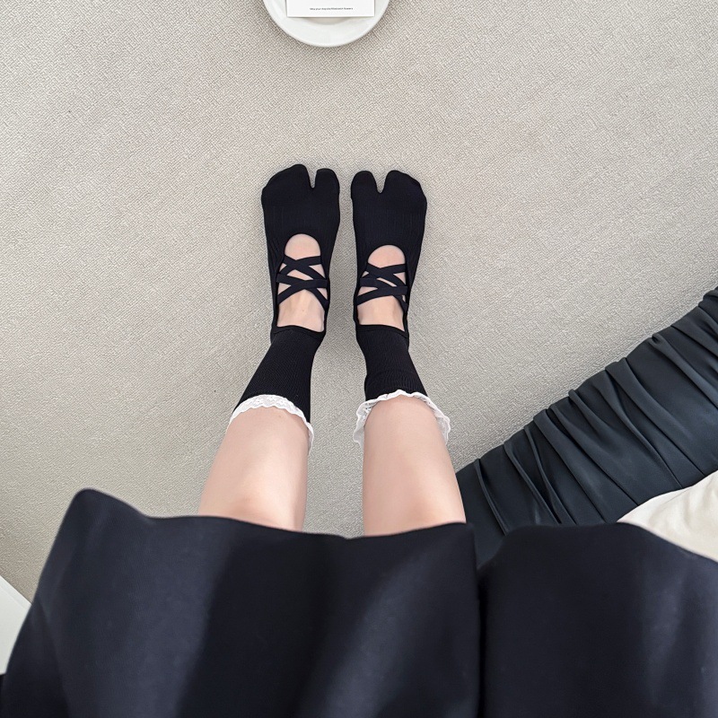 Kaus Kaki Yoga dengan Hiasan R - Yoga Mat ulasan dan harga